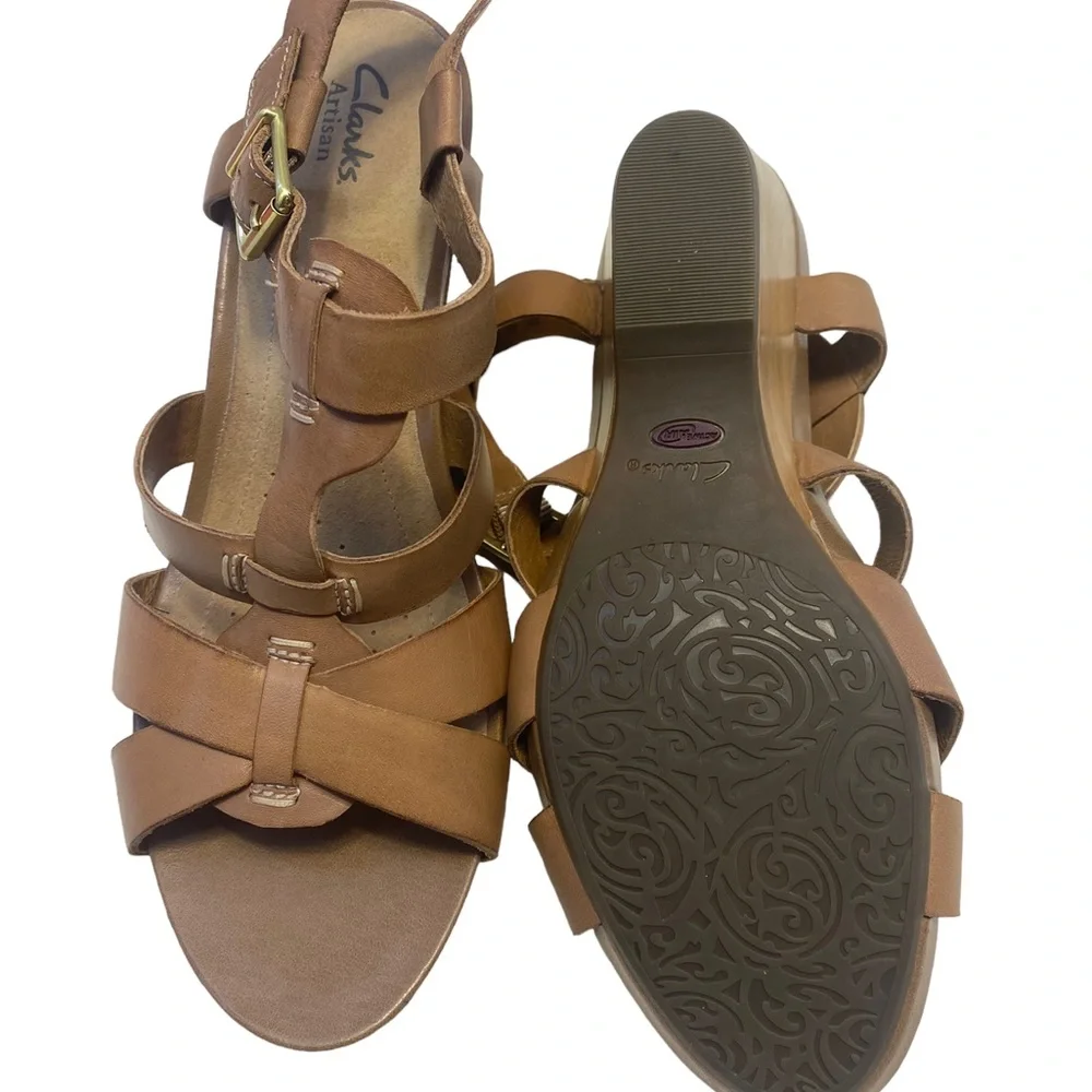 Clarks‎ 10  Tan Brown Strappy Wedge Sandal